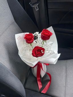 Love in Rose Bouquet 