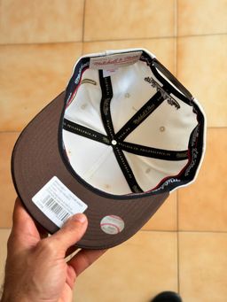 Mitchell & Ness - San Diego Padres 'Arch' MVP Snapback Cream - 