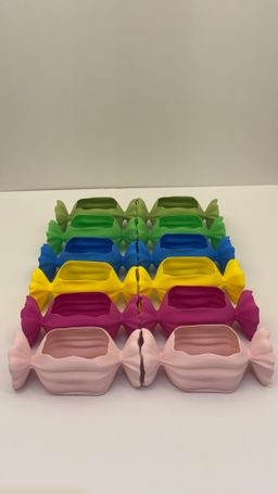 صواني شوكلت/عيد،رمضان،او حسب الاسم ،تناسب جميع المناسبات 