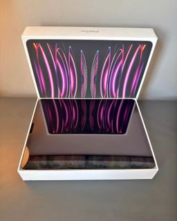 ✨📱 iPad Pro 12.9” M2 (2022) – État impeccable + Accessoires 🎁🔥