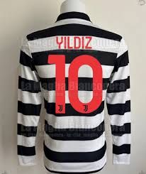 Juventus 2025/26 Fourth Shirt (Black / White)