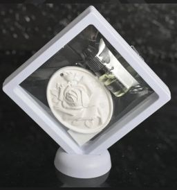 فواحات سياره ببرواز ابيض 