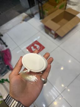 علب مع مسبحه مع كسرة عود عدد12