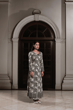 Anggun Alam - White Batik