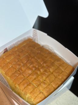 ASSORTED WHOLE CAKES