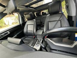 FORD EXPLORER 2022 BLEU