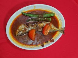 THE NORTHERN CURRY FISH HEAD
