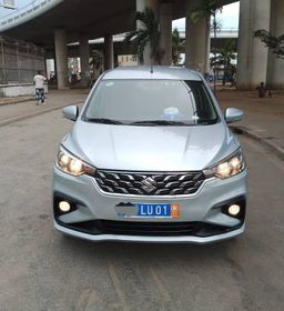SUZUKI ERTIGA 2022 GRISE