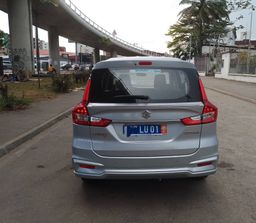 SUZUKI ERTIGA 2022 GRISE