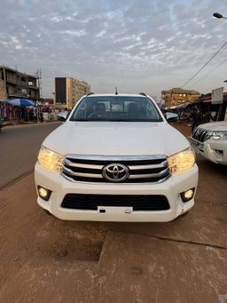 TOYOTA HILUX 2019 BLANCHE