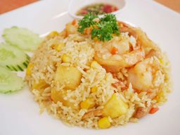 PINEAPPLE FRIED RICE 