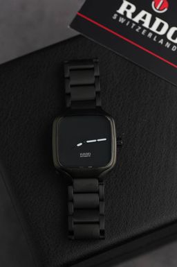 רד,ו מנגנון אוטומטי - איכות גבוהה |  סמל סטטוס בעולם היוקרה   