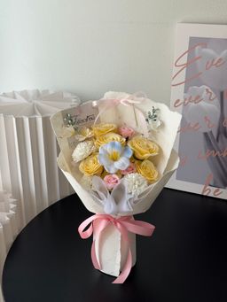 7 Stalk Soap Awakening Rose Mixed Bouquet 