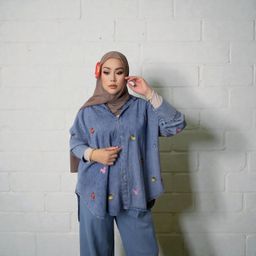 WHIMSY BLOOM DENIM TOP