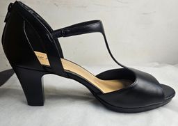 Easy Street  Sandals 12