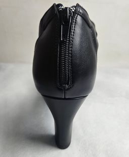 Easy Street  Sandals 12