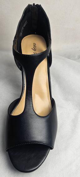 Easy Street  Sandals 12