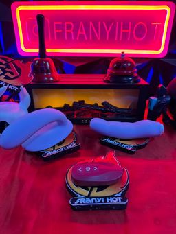 Vibrador de triple estimulación a control remoto 