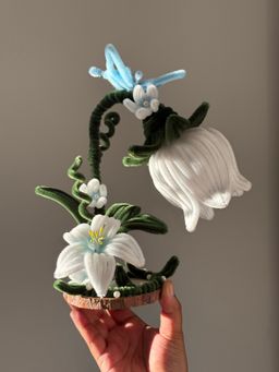 Enchanted bell flower lamp