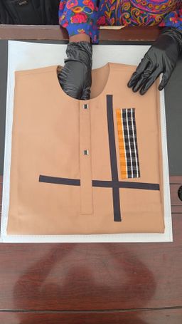 Chemise tradi-moderne à manches longues