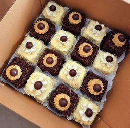 ᴍɪɴɪᴄᴀᴋᴇs 𝟷𝟼 ᴘᴄs & 𝟾 ᴘᴄs 🍰