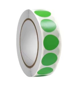 Rollo de sticker de puntos de colores. 