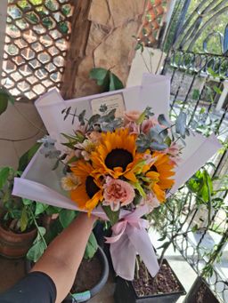 Sol Radiante - Bouquet Floral