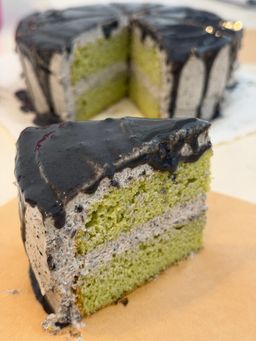 Black Sesame Pandan Cake (New!)