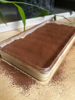 Traditional Tiramisu Box Large (with alcohol)