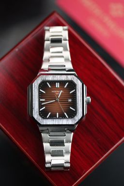 פא.טק פי.ליפ  סאבמרינר – סמל סטטוס בעולם היוקרה | איכות גבוהה  