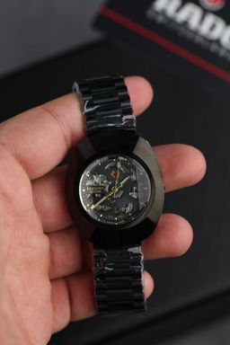 רד,ו מנגנון אוטומטי - איכות גבוהה |  סמל סטטוס בעולם היוקרה 