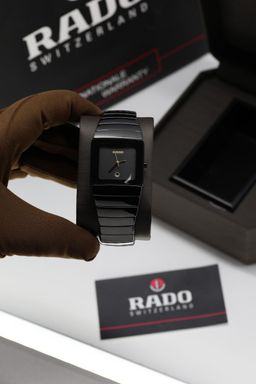 רד,ו מנגנון אוטומטי - איכות גבוהה |  סמל סטטוס בעולם היוקרה    