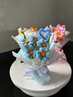 3 mini standing bouquets bundle