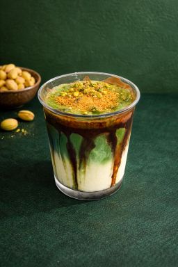 choco pistachio matcha latte