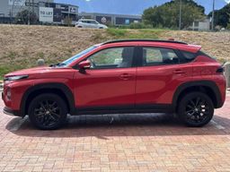 TOYOTA STARLET CROSS 2025 ROUGE