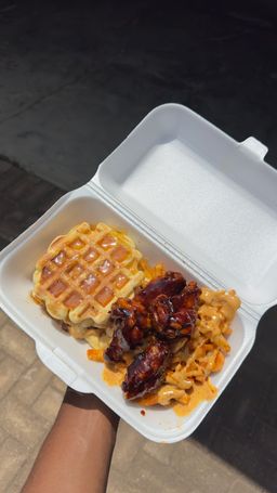 Waffle burger+Regular Fries +Four Wings