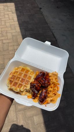 Waffle burger+Regular Fries +Four Wings