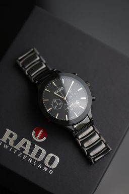 רד,ו - סמל סטטוס בעולם היוקרה | איכות גבוהה