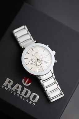 רד,ו - סמל סטטוס בעולם היוקרה | איכות גבוהה