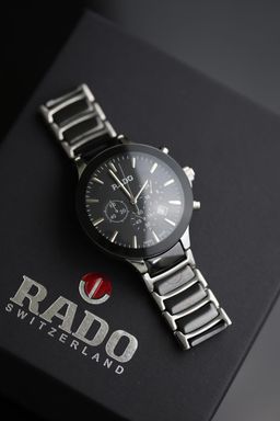 רד,ו - סמל סטטוס בעולם היוקרה | איכות גבוהה