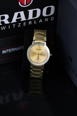 רד,ו - סמל סטטוס בעולם היוקרה | איכות גבוהה 