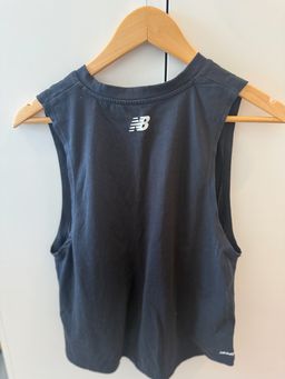 Camisilla NB con nudo 