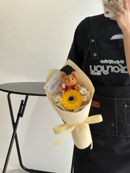 (GB035) Graduation Bear Sunflower Bouquet  