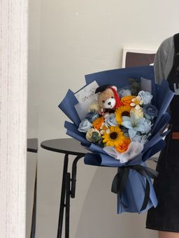 (GB038) Graduation Bear Soap Flower Bouquet 