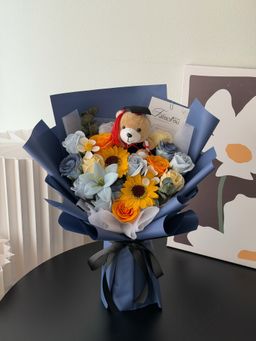 (GB038) Graduation Bear Soap Flower Bouquet 