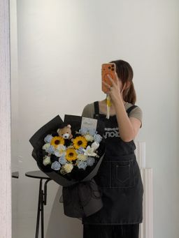 (GB039) Graduation Bear Soap Flower Bouquet 