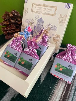 Box of 4 Square Scented Tarts