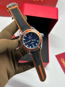 אומג,ה יוקרתי – סמל סטטוס בעולם היוקרה | איכות גבוהה 