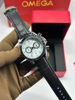 אומג,ה יוקרתי – סמל סטטוס בעולם היוקרה | איכות גבוהה  