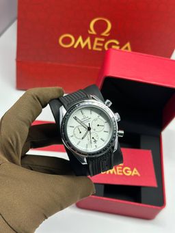 אומג,ה יוקרתי – סמל סטטוס בעולם היוקרה | איכות גבוהה   